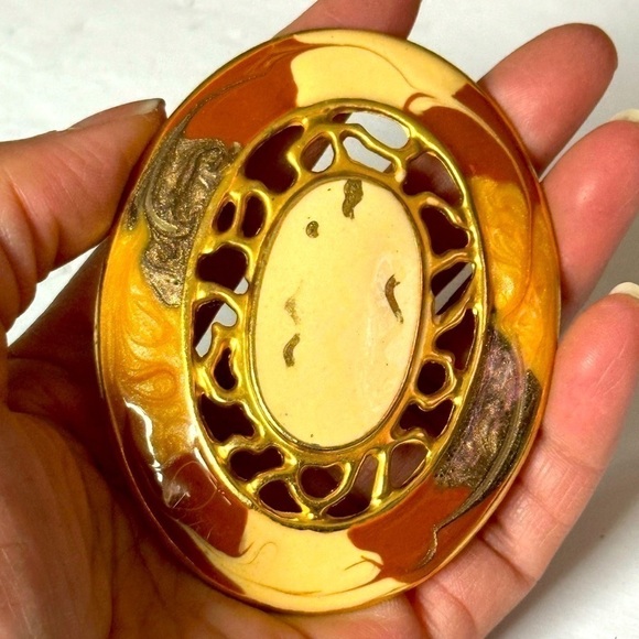 Artisan Belt Buckle Painted Enamel Cutout Oval Glossy Abstract Art to Wear Gold - Picture 1 of 6